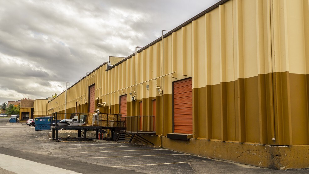 More Photos Of 8000 S Lincoln St, Littleton Light Distribution For Lease