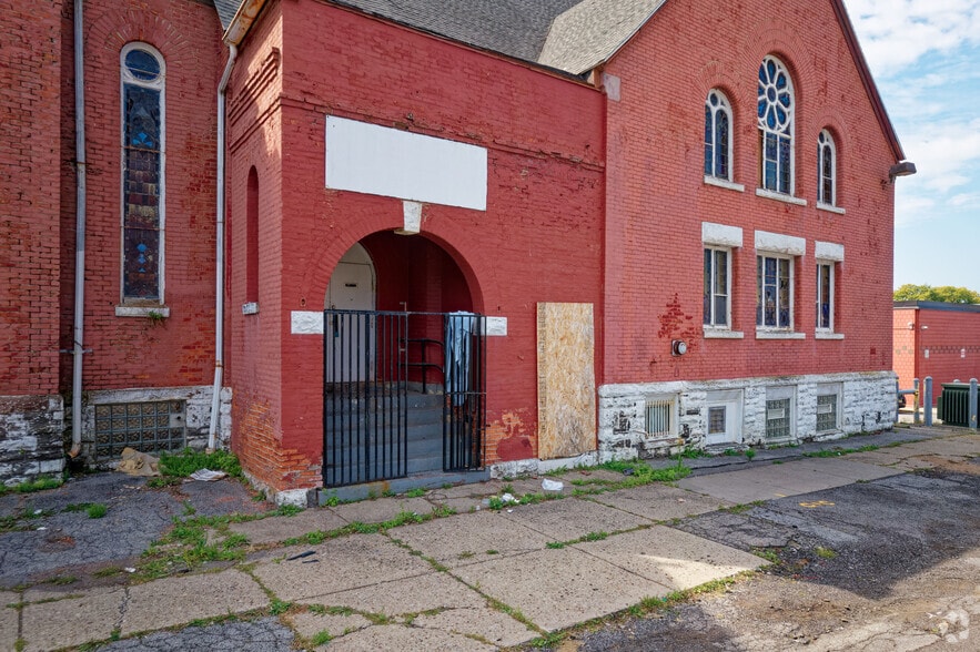 More Photos Of 159 Alexander St, Rochester Religious Facility For Sale