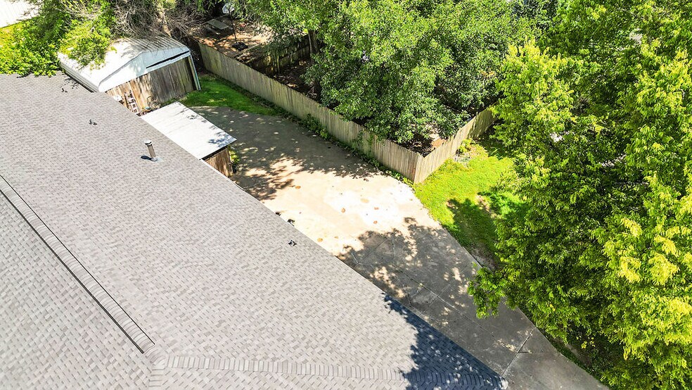 More Photos Of 65 W Main St, Farmington Freestanding For Sale