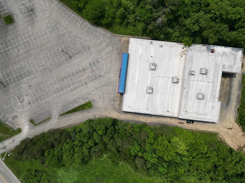 More Photos Of 109 Mall Rd, Barboursville Freestanding For Lease