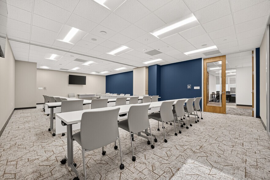 More Photos Of 9800 Richmond Ave, Houston Office For Lease