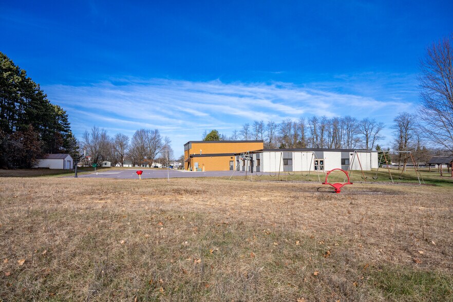 More Photos Of 201 Hoehn dr, Lyndon Station Specialty For Sale