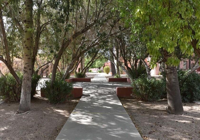 More Photos Of 2700 S 8th Ave, Tucson Medical For Sale