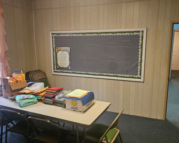 More Photos Of 689 County Road 3, Chesapeake Specialty For Sale