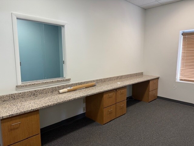 More Photos Of 1301 W 1st St, Springfield Medical For Lease