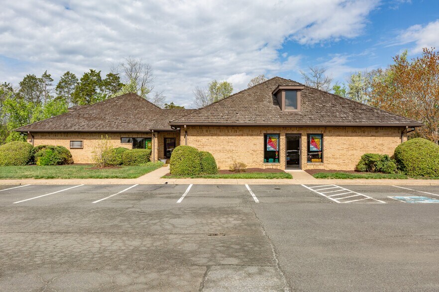 More Photos Of 415-416 Chatham Heights Rd, Fredericksburg Medical For Sale