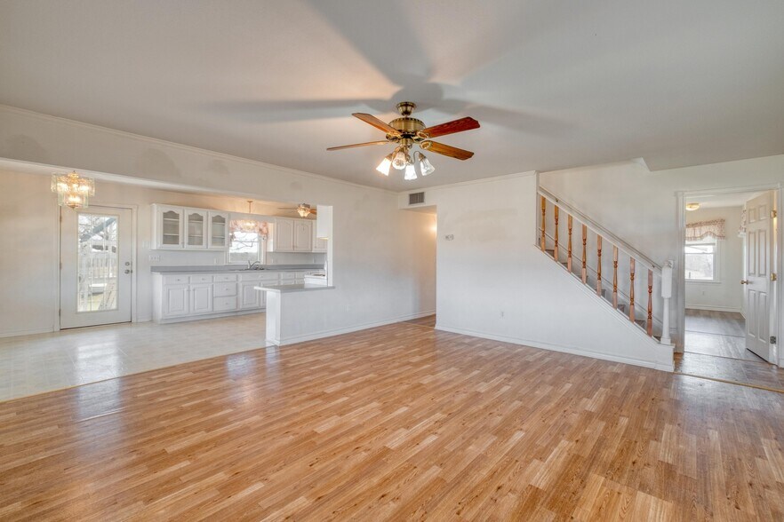 More Photos Of 829 State Highway 21 W, Cedar Creek Specialty For Sale