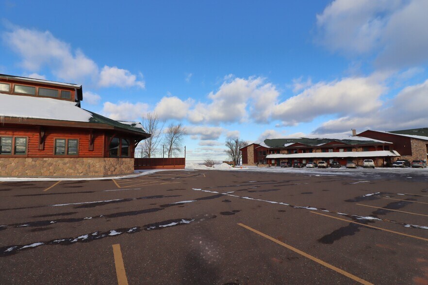 More Photos Of 30580 Hwy 2, Ashland General Retail For Lease