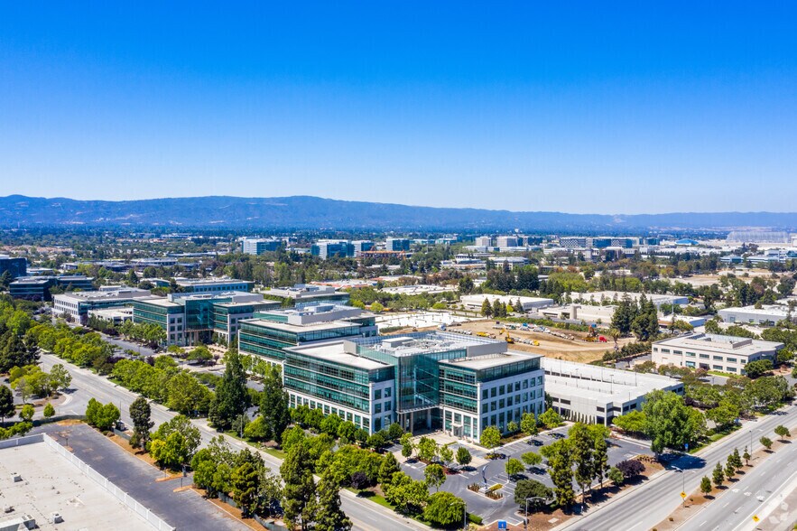 More Photos Of 1050 Enterprise Way, Sunnyvale Office For Lease
