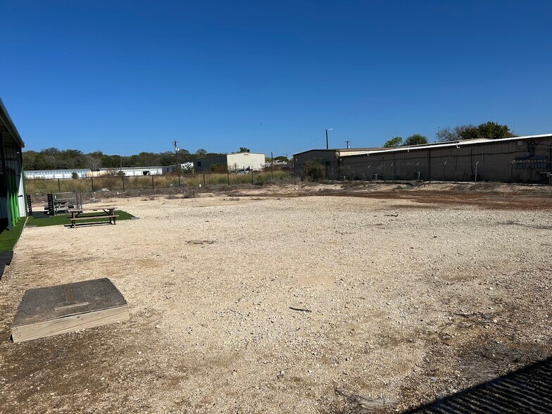 More Photos Of 2610 Junction Hwy, Kerrville Freestanding For Sale