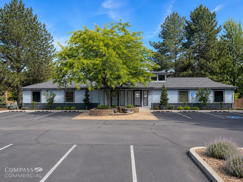Primary Photo Of 2100 NE Neff Rd, Bend Medical For Lease