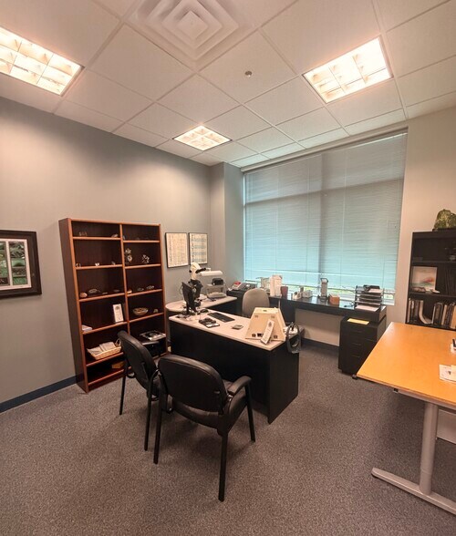 More Photos Of 2640 Patriot Blvd, Glenview Medical For Sale