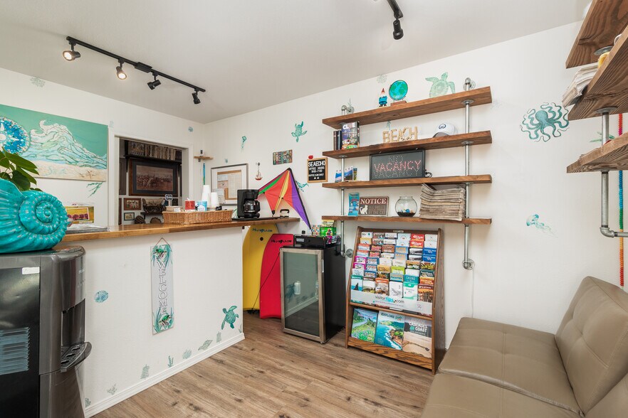 More Photos Of 3510 NE Highway 101, Lincoln City Hotel For Sale