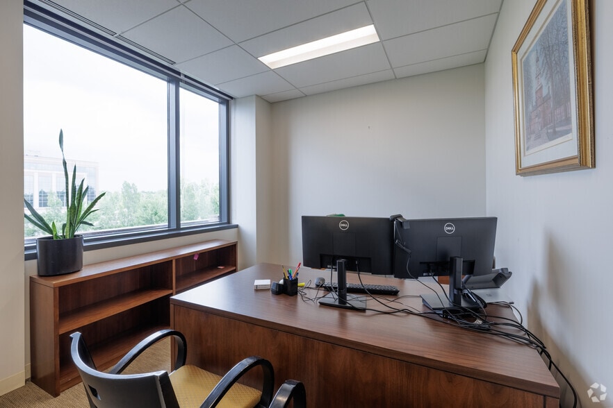 More Photos Of 1 Jefferson Rd, Parsippany Office For Sale