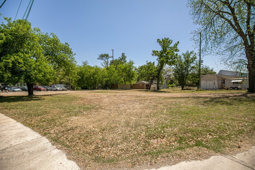 More Photos Of 3522 Broadway, San Antonio Land For Sale