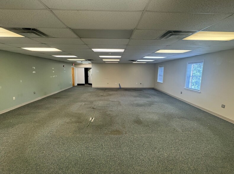 More Photos Of 1009 Grove Rd, Greenville Medical For Lease