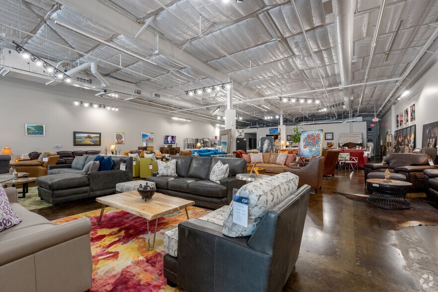 More Photos Of 13945 Research Blvd, Austin Unknown For Lease