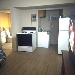 More Photos Of 2002 S Dort Hwy, Flint Hotel For Sale