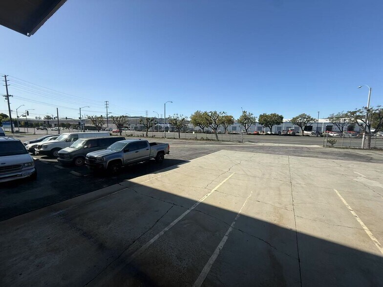 More Photos Of 15929-15939 E Valley Blvd, City Of Industry Warehouse For Lease
