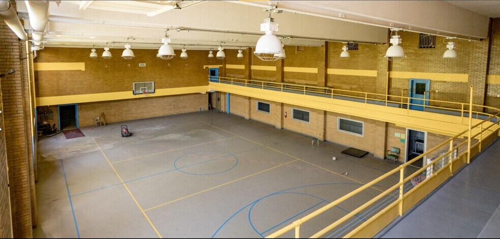 More Photos Of 8701-8735 E Jefferson Ave, Detroit Office Residential For Sale