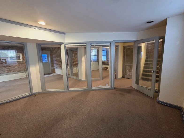 More Photos Of 1318 SW 12th Ave, Portland Office For Sale
