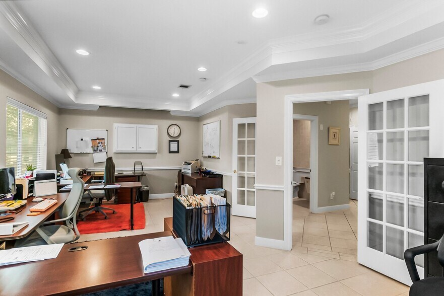 More Photos Of 1824 Sawdust Rd, The Woodlands Medical For Sale