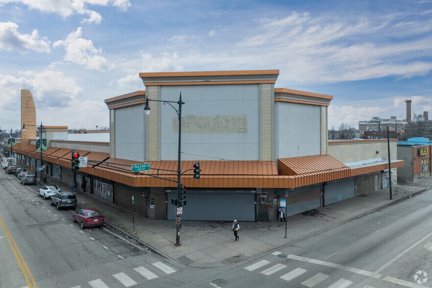 Primary Photo Of 3913-3999 W Madison St, Chicago Storefront For Lease