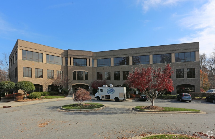 More Photos Of 4100 Mendenhall Oaks Pky, High Point Office For Lease