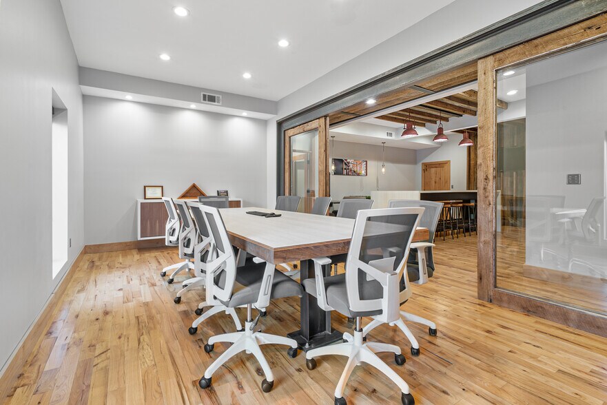 More Photos Of 91 W Hightower Dr, Dawsonville Warehouse For Sale