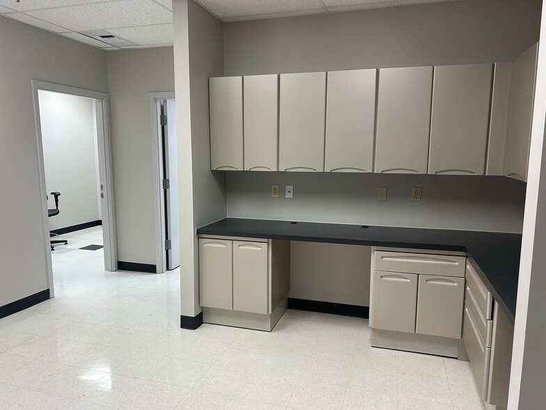 More Photos Of 6001 Truxtun Ave, Bakersfield Medical For Lease