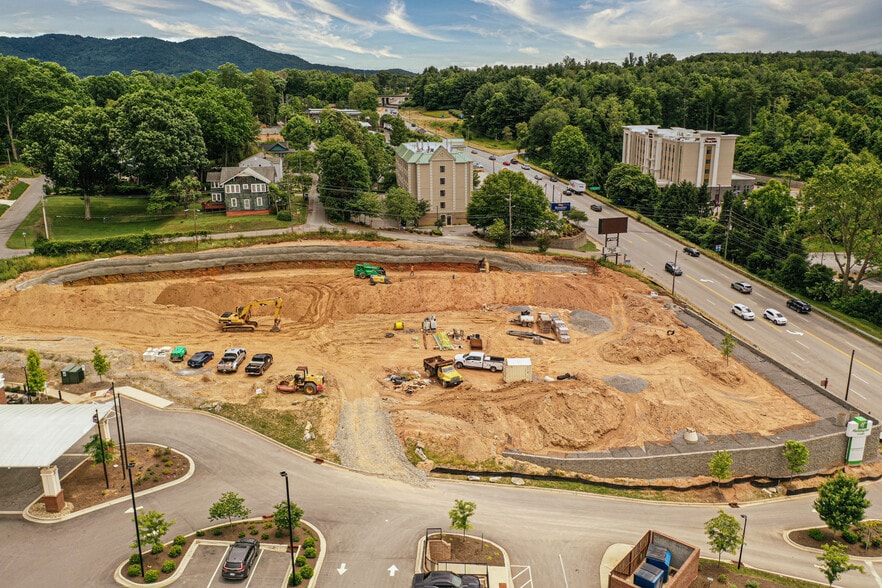 More Photos Of 190 Hendersonville Rd, Asheville Storefront Retail Office For Lease