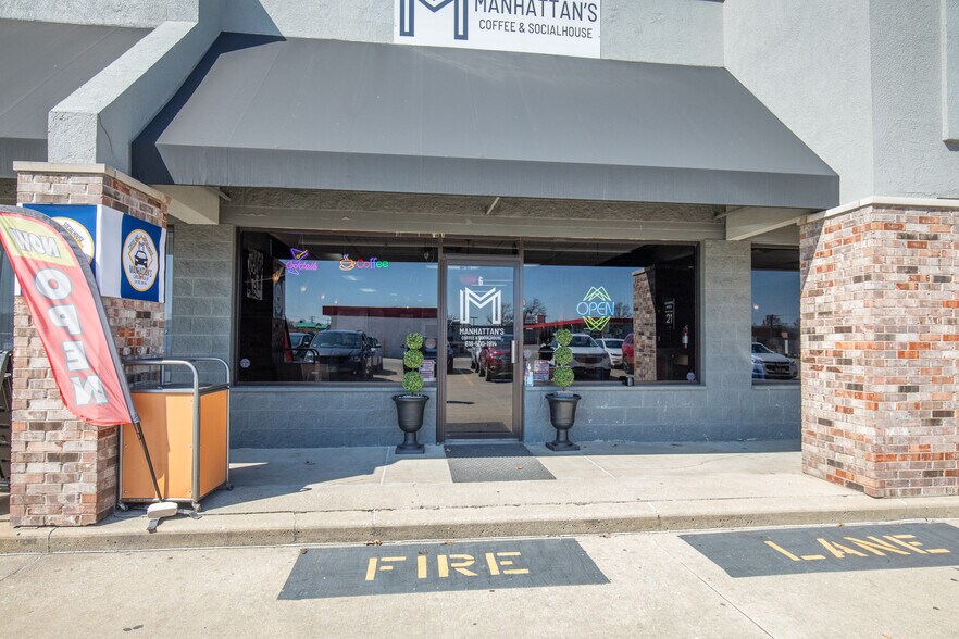 More Photos Of 3361 Fehling Rd, Granite City Storefront Retail Office For Sale