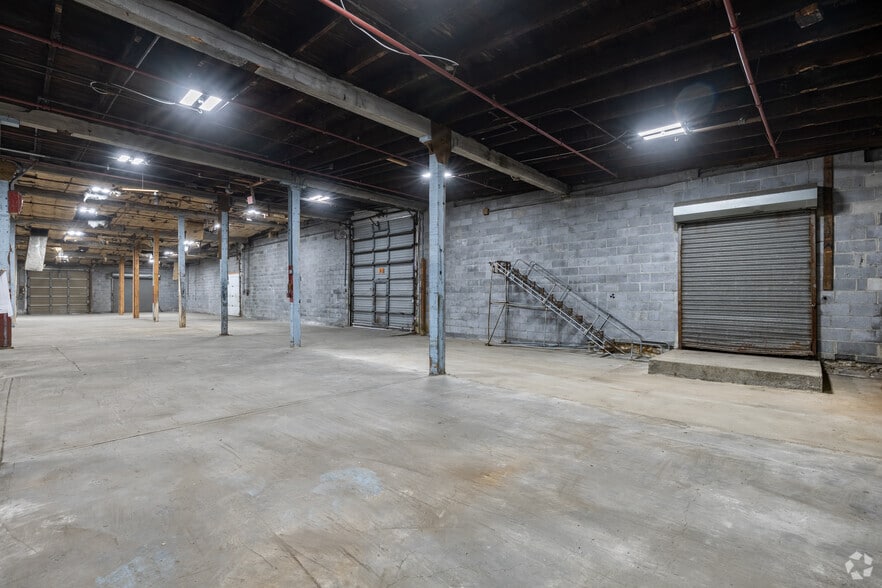 More Photos Of 185 Van Winkle Ave, Hawthorne Warehouse For Sale