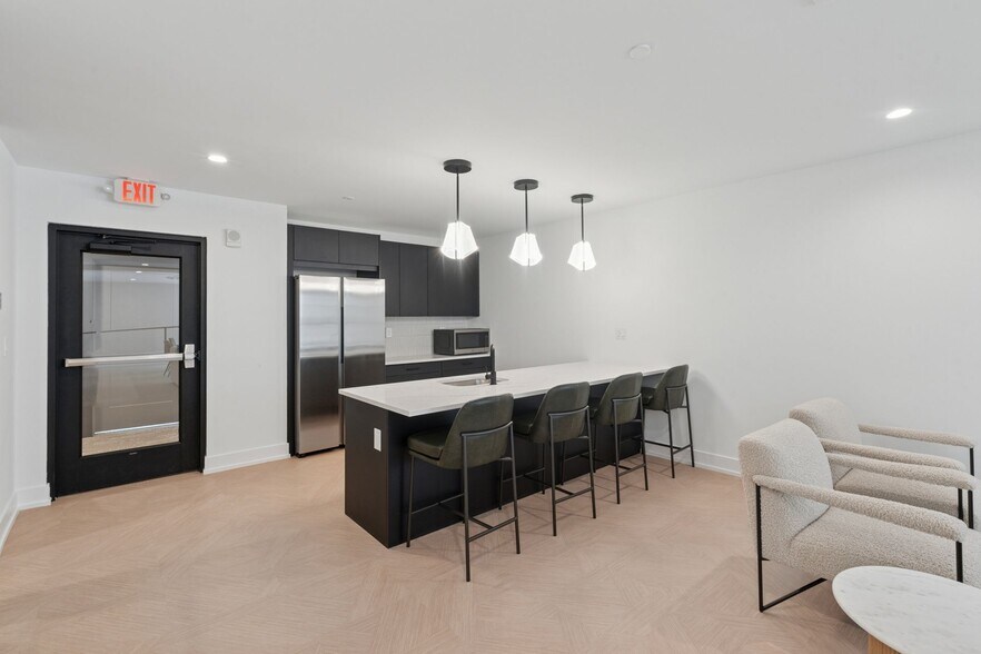 More Photos Of 922 N Broad St, Philadelphia Apartments For Lease