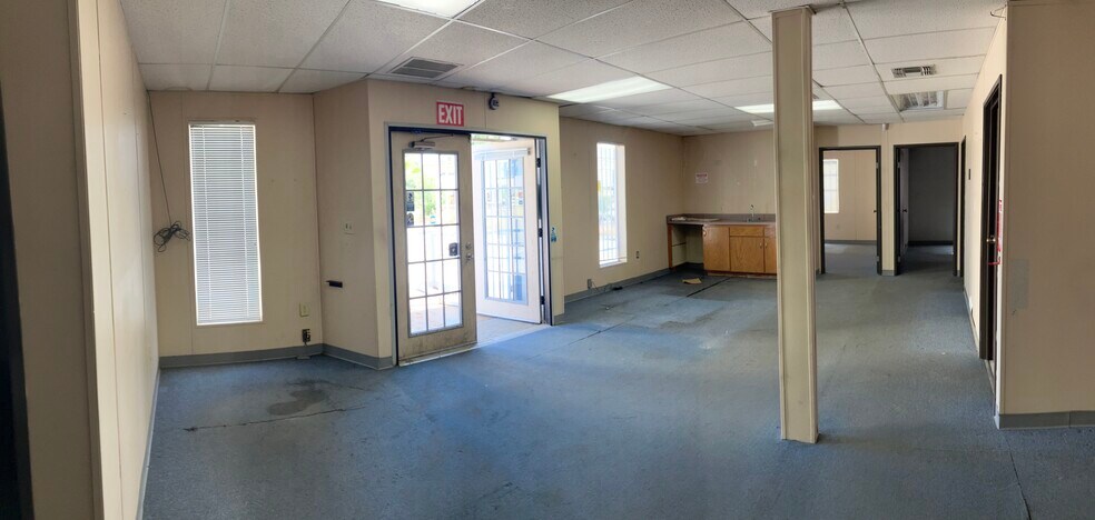 More Photos Of 1300 32nd St, Bakersfield Warehouse For Lease