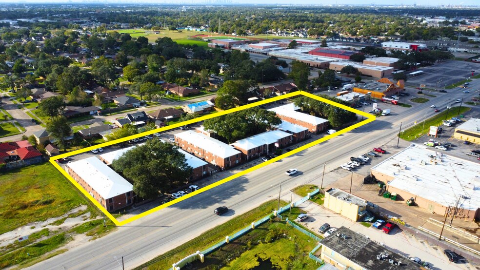 More Photos Of 3940 S Shaver St, Houston Apartments For Sale