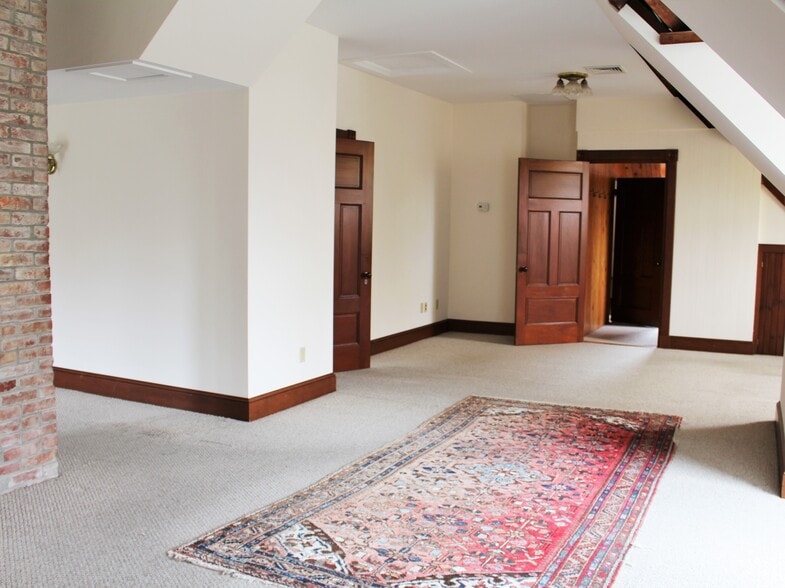 More Photos Of 404 County St, New Bedford Office For Sale