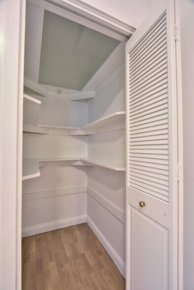 More Photos Of 135-139 8th St, San Francisco Apartments For Sale