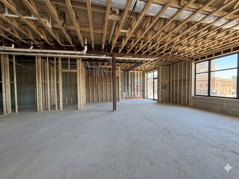 More Photos Of 2756 W Chicago Ave, Chicago General Retail For Sale
