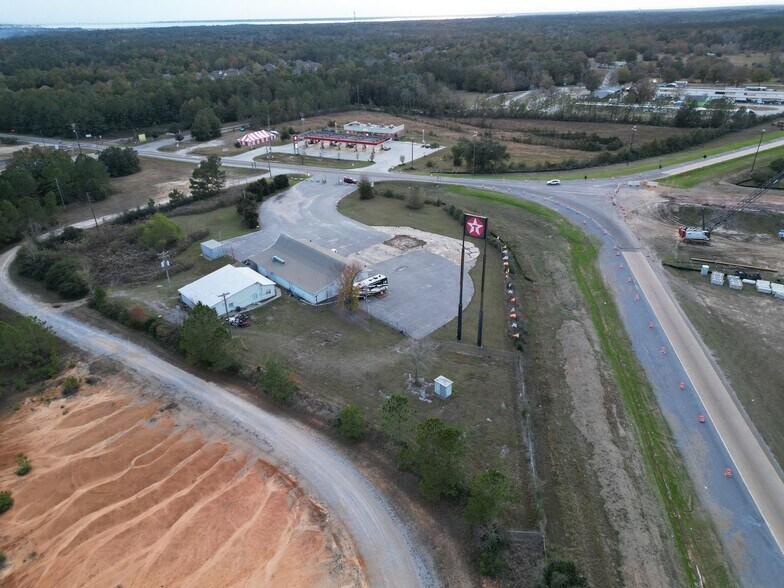 More Photos Of 8088 Menge Ave, Pass Christian Service Station For Lease