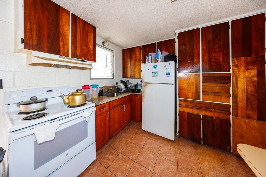 More Photos Of 110 S Kuakini St, Honolulu Apartments For Sale