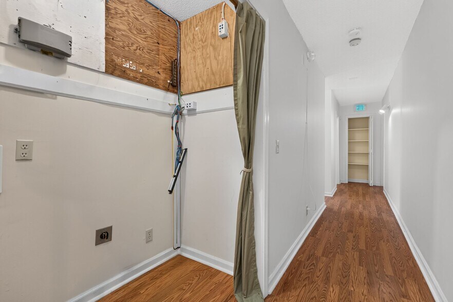 More Photos Of 117 E Salisbury St, Pittsboro Office For Sale