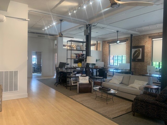 More Photos Of 1208-1216 Central Pky, Cincinnati Office For Lease