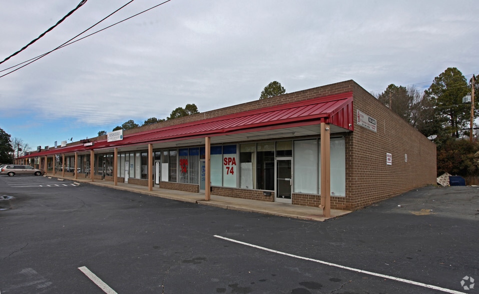 More Photos Of 3619-3645 E Independence Blvd, Charlotte Unknown For Lease