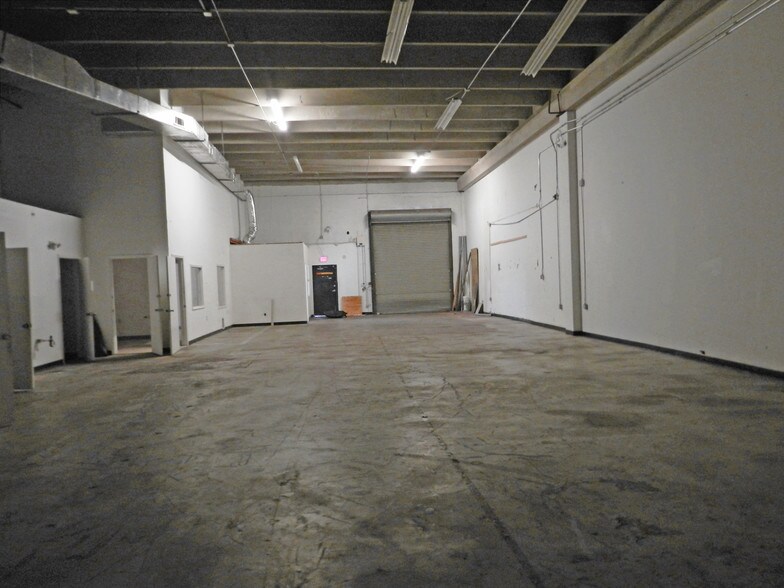 More Photos Of 4093 N 28th Way, Hollywood Warehouse For Lease