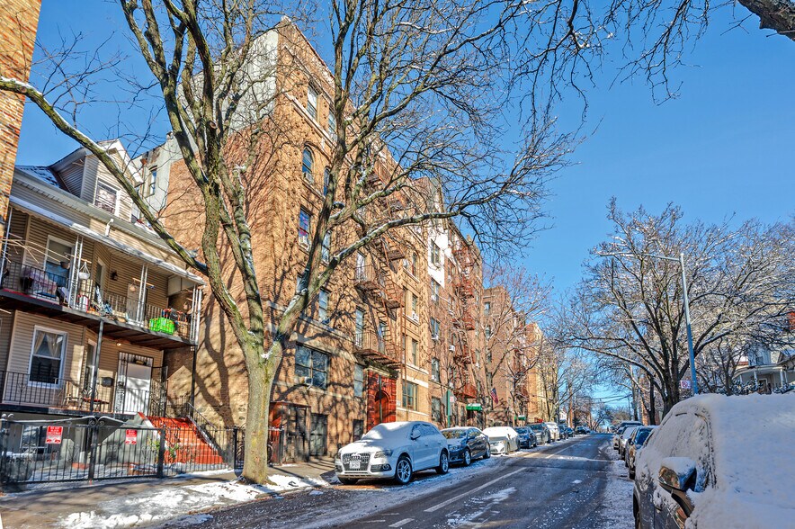 More Photos Of 3207 Hull Ave, Bronx Apartments For Sale