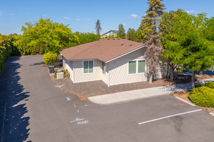 More Photos Of 830 Sharon Ave E, Moses Lake Office For Sale