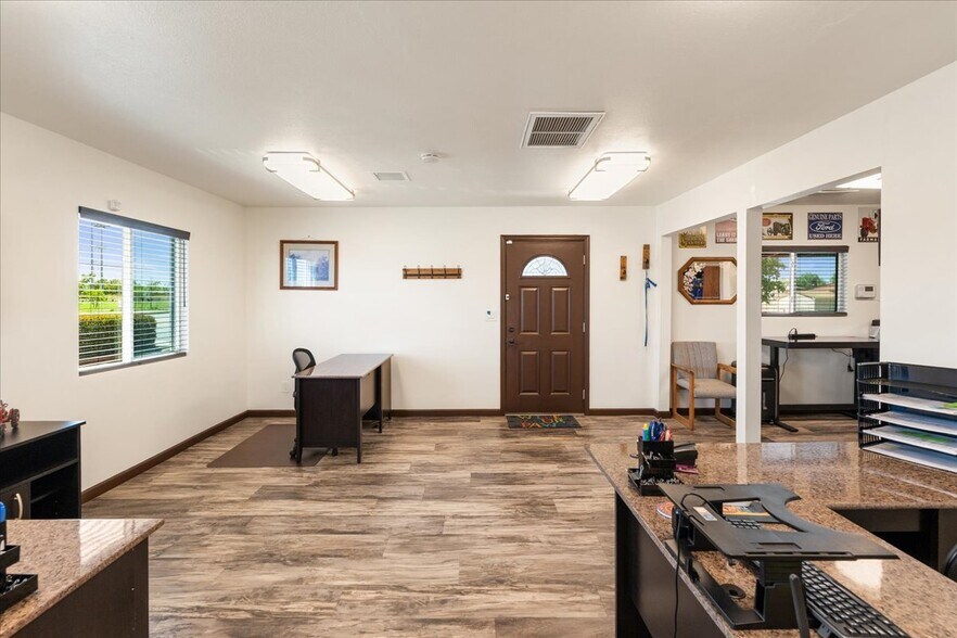 More Photos Of 8570 E Loos Dr, Prescott Valley Medical For Sale