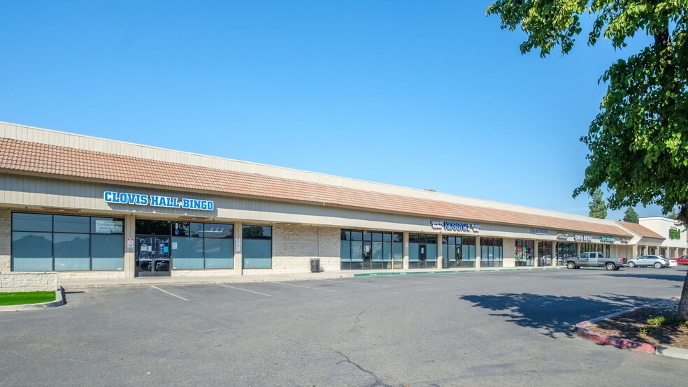 More Photos Of 10-80 W Bullard, Clovis Unknown For Lease