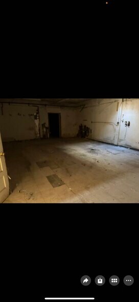 More Photos Of 25647 Main St, Barstow Bar For Sale